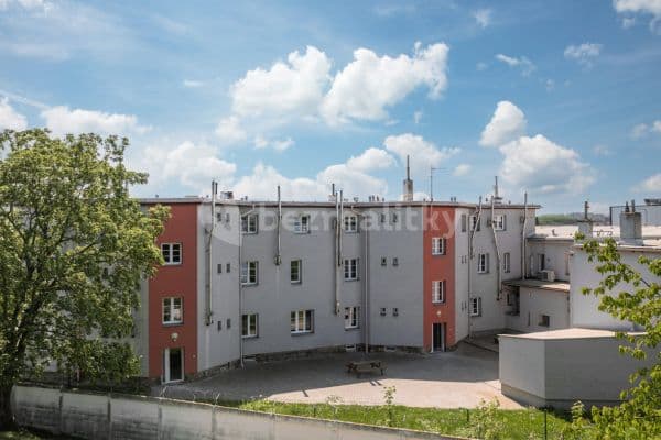 Prodej bytu 2+1 91 m², U Pekáren, Praha Prodej bytu 2+1 91 m², U Pekáren, Praha