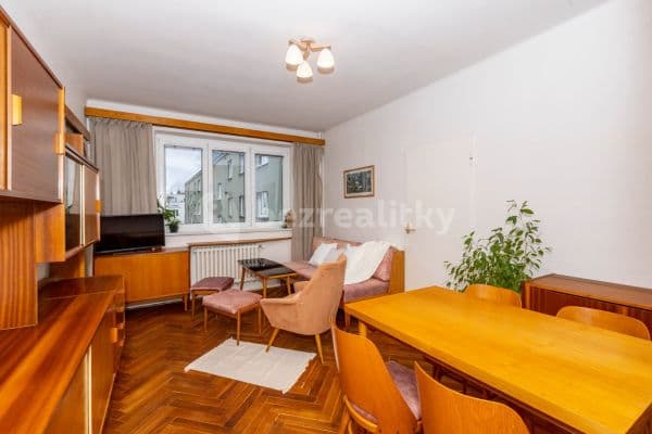 Pronájem bytu 2+1 42 m², Pod Rapidem, Praha, Praha
