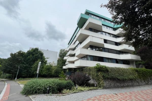 Pronájem garáže 15 m², Na Hřebenkách, Pronájem garáže 15 m², Na Hřebenkách,