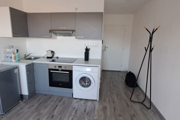 Pronájem bytu Garsoniéra 25 m², Charkovská, Pronájem bytu Garsoniéra 25 m², Charkovská,