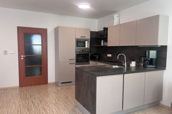 Pronájem bytu 2+kk 62 m², B. Smetany, České Budějovice, Jihočeský kraj Pronájem bytu 2+kk 62 m², B. Smetany, České Budějovice, Jihočeský kraj