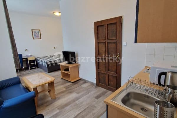 Pronájem bytu 1+kk 26 m², Vratislavova, Praha Pronájem bytu 1+kk 26 m², Vratislavova, Praha