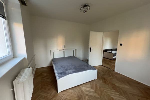 Pronájem bytu 2+1 60 m², Slovanská alej, Plzeň, Plzeňský kraj Pronájem bytu 2+1 60 m², Slovanská alej, Plzeň, Plzeňský kraj