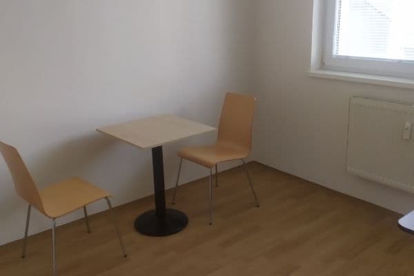 Pronájem bytu 2+kk 30 m², Havlíčkova, Jihlava, Kraj Vysočina Pronájem bytu 2+kk 30 m², Havlíčkova, Jihlava, Kraj Vysočina