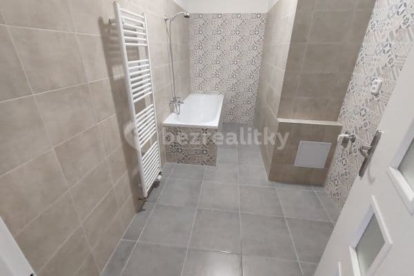 Pronájem bytu 3+1 101 m², Hrubínova, Litoměřice Pronájem bytu 3+1 101 m², Hrubínova, Litoměřice