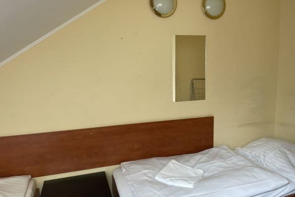 Pronájem bytu Garsoniéra 12 m², Bělohorská, Praha Pronájem bytu Garsoniéra 12 m², Bělohorská, Praha