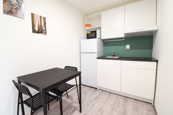 Pronájem bytu 2+1 32 m², Hybešova, Brno Pronájem bytu 2+1 32 m², Hybešova, Brno