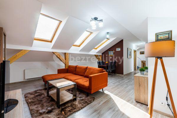 Prodej bytu 4+1 121 m², Raisova, Karlovy Vary