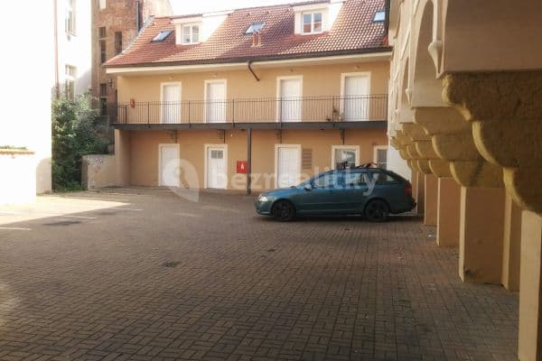 Pronájem bytu 2+kk 77 m², Staroměstské náměstí, Mladá Boleslav, Středočeský kraj Pronájem bytu 2+kk 77 m², Staroměstské náměstí, Mladá Boleslav, Středočeský kraj