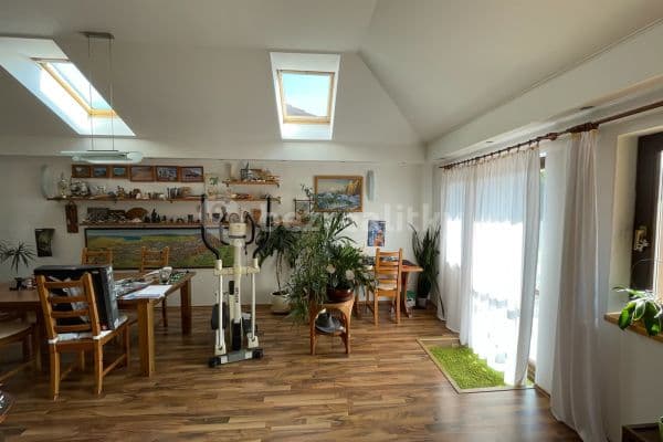 Pronájem domu 180 m², pozemek 1.100 m², Na Výsluní, Králův Dvůr Pronájem domu 180 m², pozemek 1.100 m², Na Výsluní, Králův Dvůr