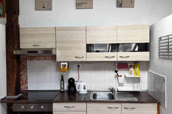 Pronájem bytu 2+kk 34 m², Grafická, Praha Pronájem bytu 2+kk 34 m², Grafická, Praha