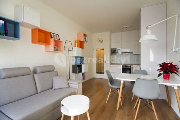 Pronájem bytu 2+kk 51 m², Geologická, Praha Pronájem bytu 2+kk 51 m², Geologická, Praha