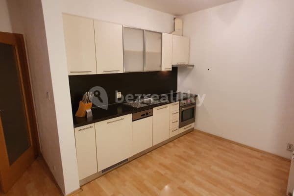 Pronájem bytu 1+kk 38 m², Gutova, Praha Pronájem bytu 1+kk 38 m², Gutova, Praha