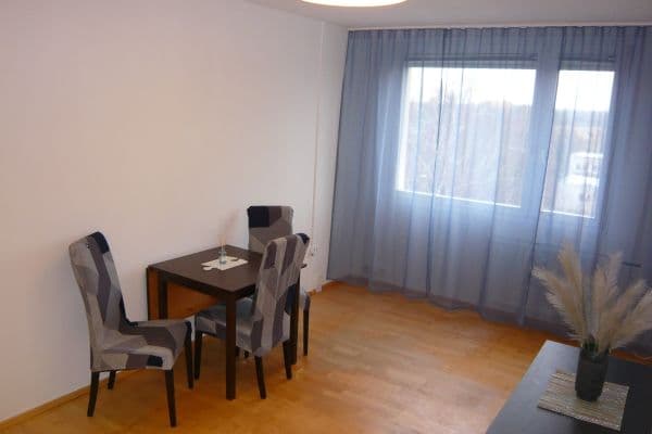 Pronájem bytu 2+kk 42 m², Doubravická, Praha Pronájem bytu 2+kk 42 m², Doubravická, Praha