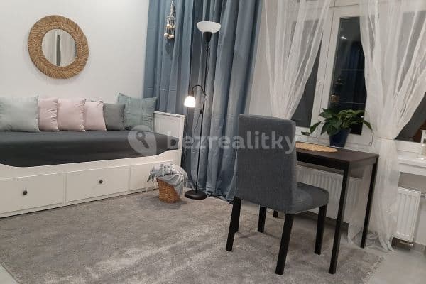 Pronájem bytu 1+kk 24 m², Nuselská, Praha Pronájem bytu 1+kk 24 m², Nuselská, Praha