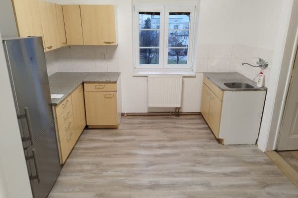 Pronájem bytu 1+1 40 m², U Pekáren, Praha Pronájem bytu 1+1 40 m², U Pekáren, Praha