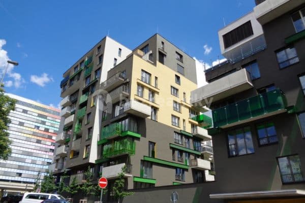 Pronájem garáže 15 m², Altajská, Hlavní město Praha Pronájem garáže 15 m², Altajská, Hlavní město Praha