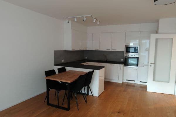 Pronájem bytu 2+kk 58 m², Hlavní město Praha Pronájem bytu 2+kk 58 m², Hlavní město Praha