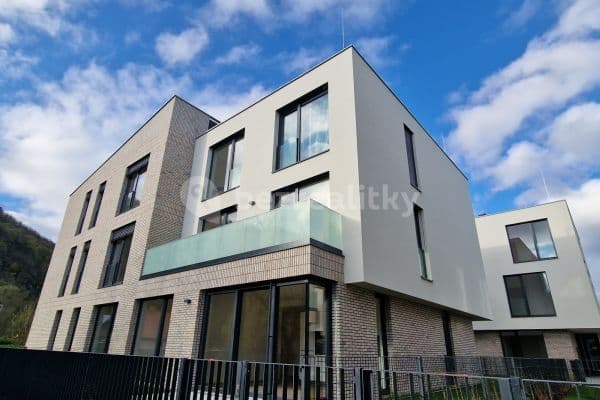 Pronájem bytu 2+kk 51 m², Ke Hřišti, Černošice Pronájem bytu 2+kk 51 m², Ke Hřišti, Černošice