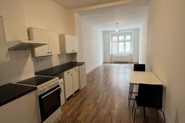 Pronájem bytu 1+kk 37 m², Kovářská, Hlavní město Praha Pronájem bytu 1+kk 37 m², Kovářská, Hlavní město Praha