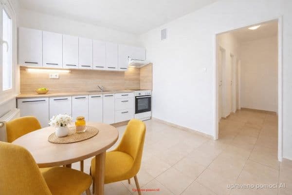 Pronájem bytu 4+1 94 m², U Stromovky, Havířov-Město Pronájem bytu 4+1 94 m², U Stromovky, Havířov-Město