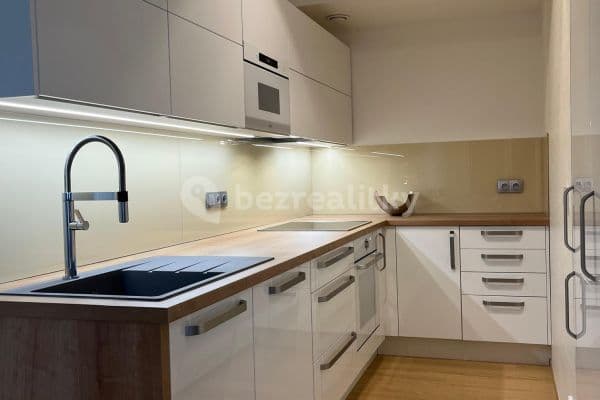 Pronájem bytu 2+kk 55 m², Hodonínská, Praha Pronájem bytu 2+kk 55 m², Hodonínská, Praha