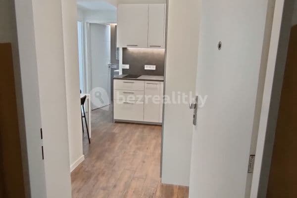 Pronájem bytu 2+1 38 m², Koněvova, Praha Pronájem bytu 2+1 38 m², Koněvova, Praha