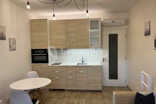 Pronájem bytu 1+kk 26 m², Jana Želivského, Hlavní město Praha Pronájem bytu 1+kk 26 m², Jana Želivského, Hlavní město Praha