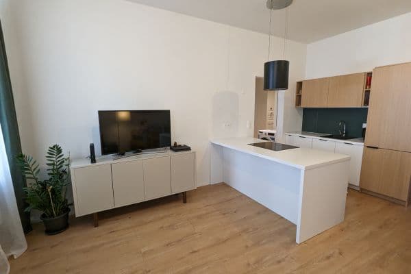 Pronájem bytu 3+kk 75 m², Bořivojova, Praha Pronájem bytu 3+kk 75 m², Bořivojova, Praha