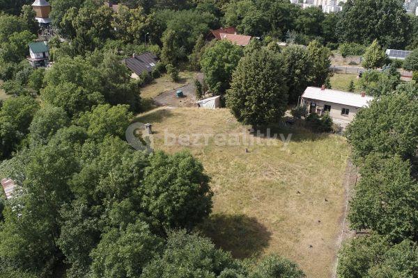 Prodej pozemku 1.068 m², Zámeček, Hradec Králové