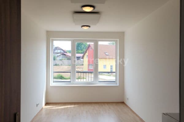Pronájem bytu 1+kk 24 m², Škvorec Pronájem bytu 1+kk 24 m², Škvorec