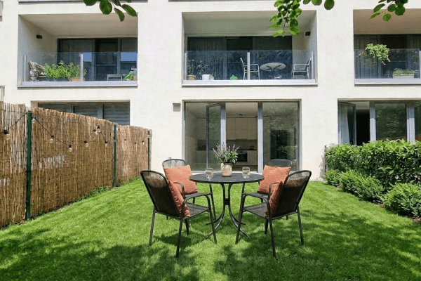 Pronájem bytu 1+kk 39 m², U Mlýnského kanálu, Praha Pronájem bytu 1+kk 39 m², U Mlýnského kanálu, Praha