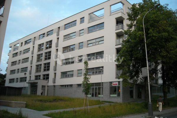 Pronájem bytu 1+kk 36 m², Březnická, Zlín, Zlínský kraj