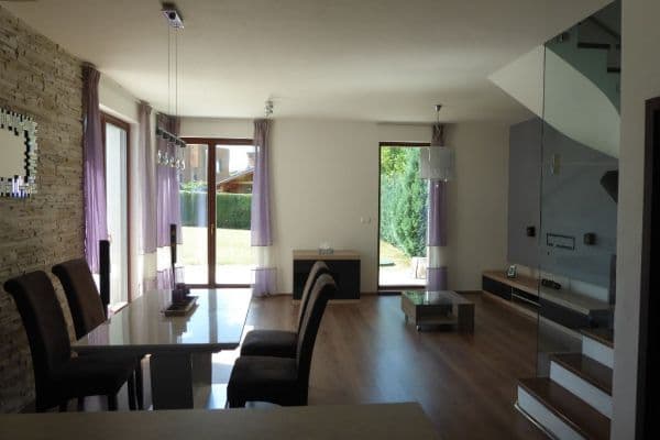 Pronájem domu 121 m², pozemek 587 m², V Hlinkách, Vysoký Újezd Pronájem domu 121 m², pozemek 587 m², V Hlinkách, Vysoký Újezd