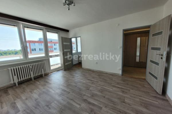 Pronájem bytu 1+1 35 m², Třebechovická, Hradec Králové Pronájem bytu 1+1 35 m², Třebechovická, Hradec Králové