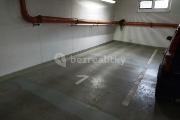 Pronájem garáže 25 m², Holubí, Hlavní město Praha