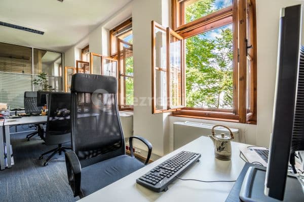 Pronájem kanceláře 159 m², Záhřebská, Praha Pronájem kanceláře 159 m², Záhřebská, Praha