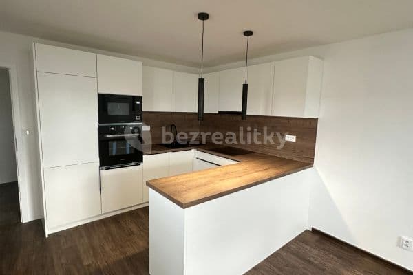 Pronájem bytu 1+kk 33 m², Drahy, Uherské Hradiště Pronájem bytu 1+kk 33 m², Drahy, Uherské Hradiště