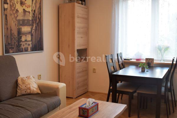 Prodej bytu 3+kk 67 m², Mokrá-Horákov