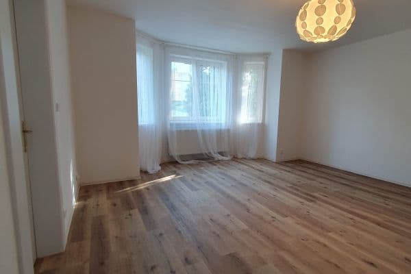 Pronájem bytu 4+kk 93 m², Vochovská, Plzeň Pronájem bytu 4+kk 93 m², Vochovská, Plzeň