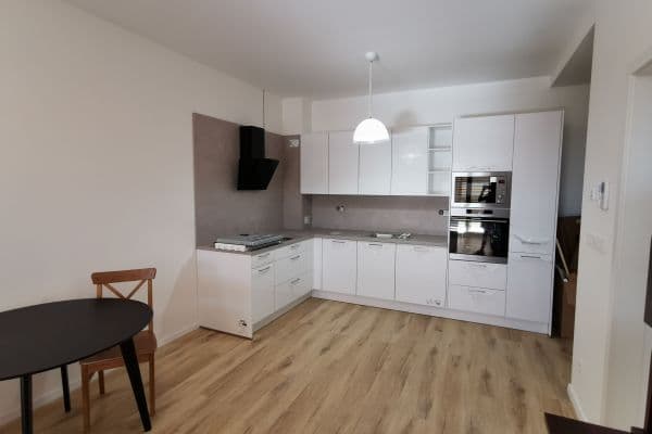 Pronájem bytu 2+1 54 m², Piaristická, Nitra, Nitriansky kraj Pronájem bytu 2+1 54 m², Piaristická, Nitra, Nitriansky kraj