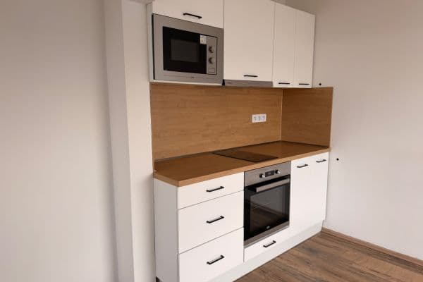 Pronájem bytu 2+kk 44 m², Jabloňová, Praha Pronájem bytu 2+kk 44 m², Jabloňová, Praha