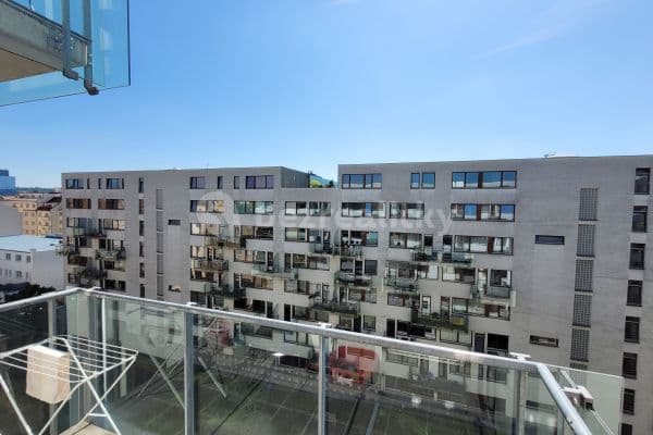 Pronájem bytu 1+kk 38 m², Poupětova, Praha Pronájem bytu 1+kk 38 m², Poupětova, Praha