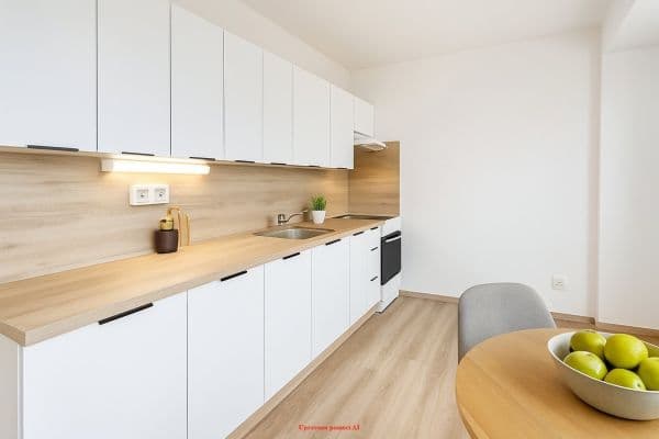 Pronájem bytu 3+1 77 m², Československé armády,  Pronájem bytu 3+1 77 m², Československé armády,