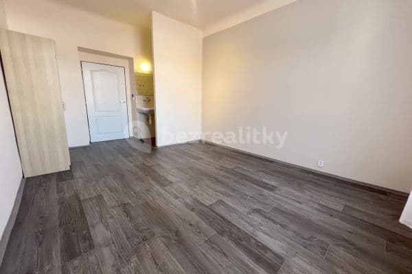 Pronájem bytu 1+1 24 m², Magistrů, Praha Pronájem bytu 1+1 24 m², Magistrů, Praha