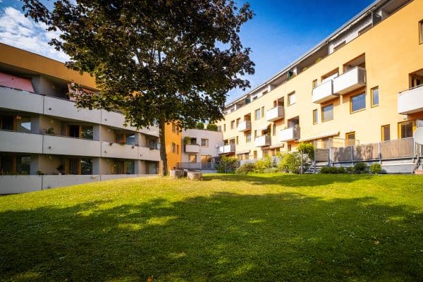 Pronájem bytu 3+kk 97 m², Pouchovská, Hradec Králové Pronájem bytu 3+kk 97 m², Pouchovská, Hradec Králové