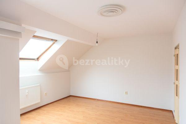 Pronájem bytu 2+kk 56 m², Pod Zámečkem, Hradec Králové