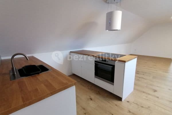 Pronájem bytu 2+kk 77 m², Dobrovická, Brodce Pronájem bytu 2+kk 77 m², Dobrovická, Brodce