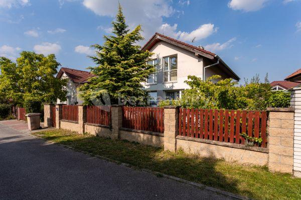 Prodej domu 200 m², pozemek 453 m², Měšická, Bašť, Středočeský kraj