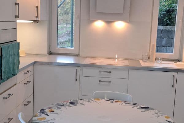Pronájem bytu 2+1 60 m², Knižkova dolina, Rača Pronájem bytu 2+1 60 m², Knižkova dolina, Rača